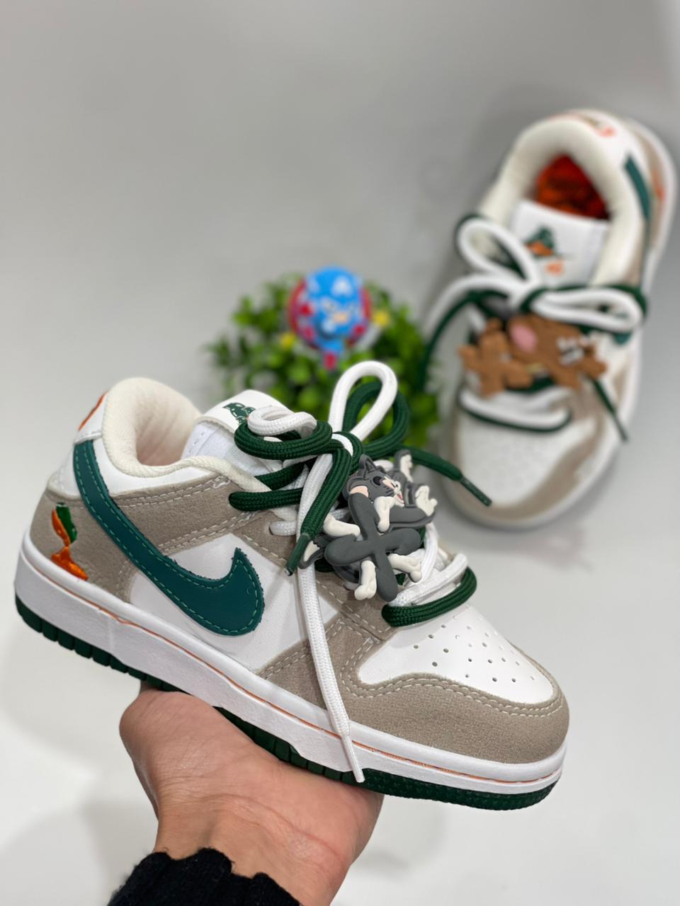 NK dunk Tom & Jerry.